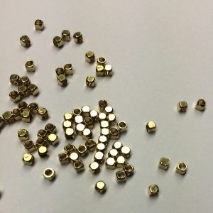 Gold Cube Metal Spacers 2.5mm