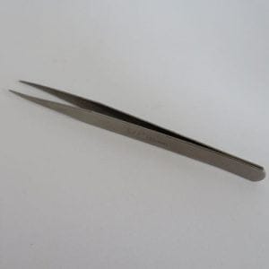 Tweezers
