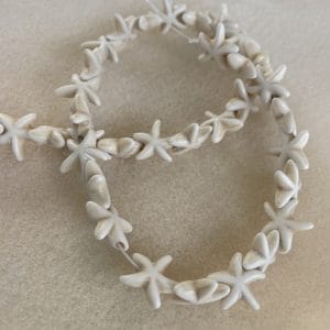 15mm dyed white starfish - synthetic magnesite